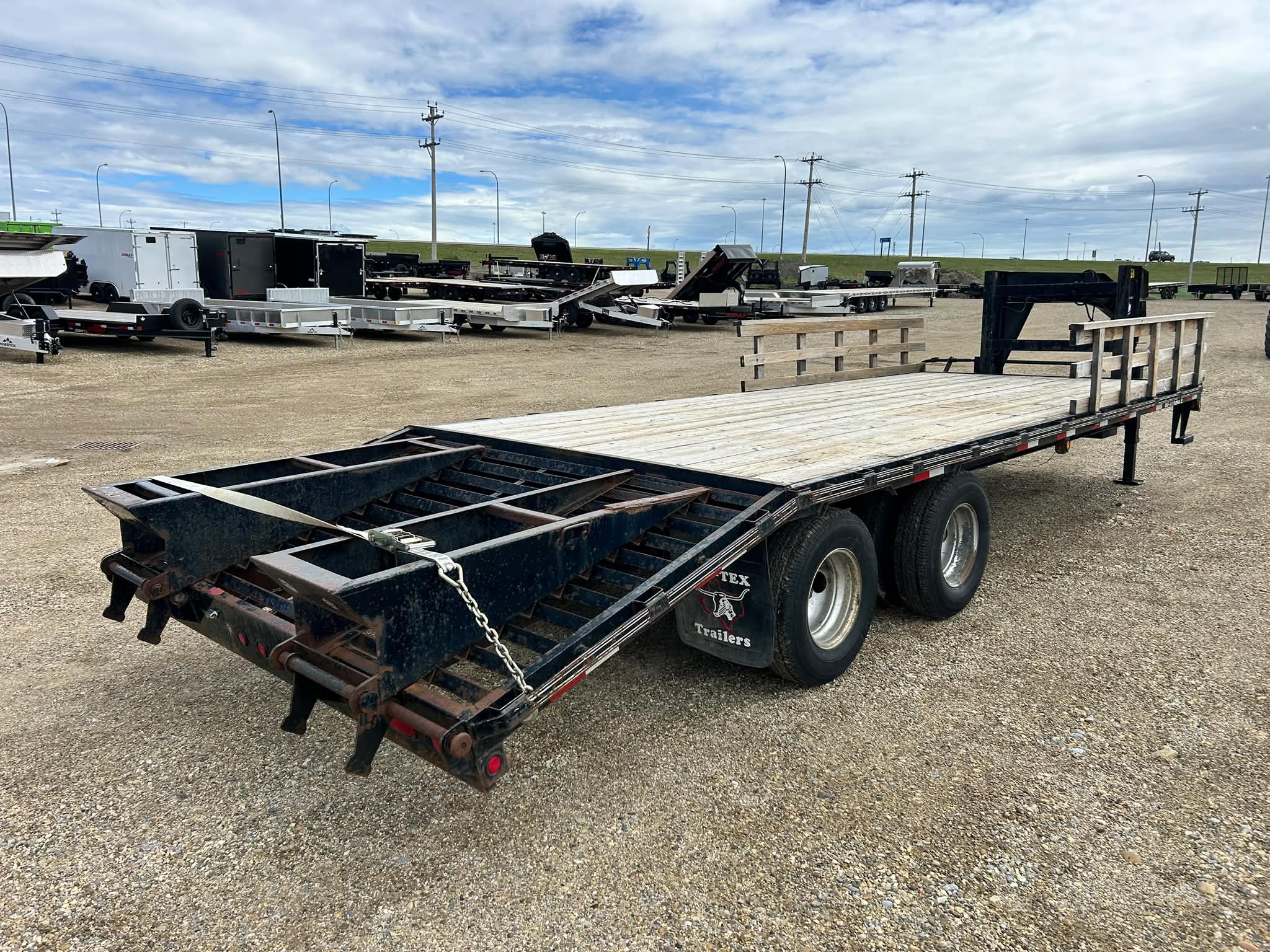 Pre-Owned 2011 BigTex 20GN-20BK+5-25 86567
